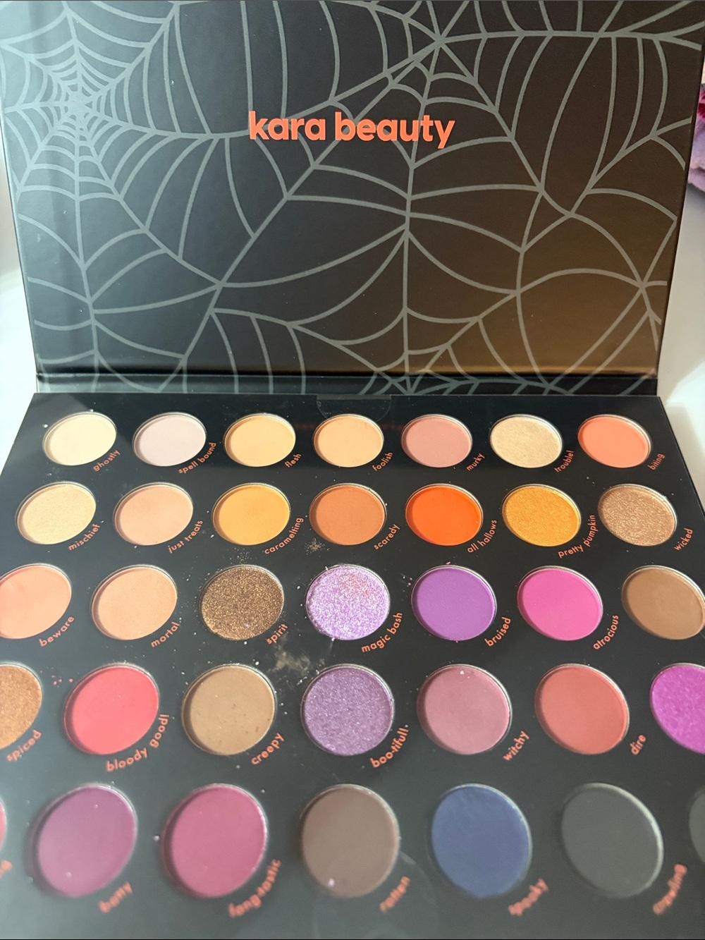 BRAND NEW Kara Beauty "On The Hunt" Eyeshadow